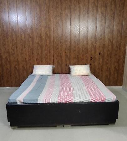 Apartamento Radha Madhav Vrindāvan Exterior foto