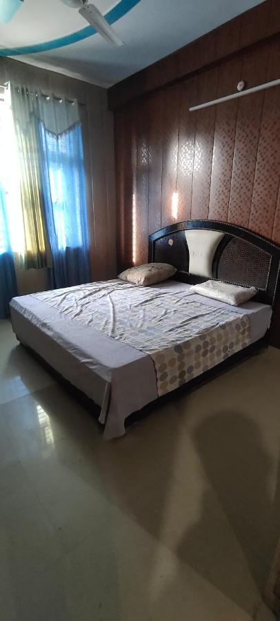 Apartamento Radha Madhav Vrindāvan Exterior foto